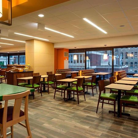 Fairfield Inn And Suites Chicago Downtown-River North Экстерьер фото