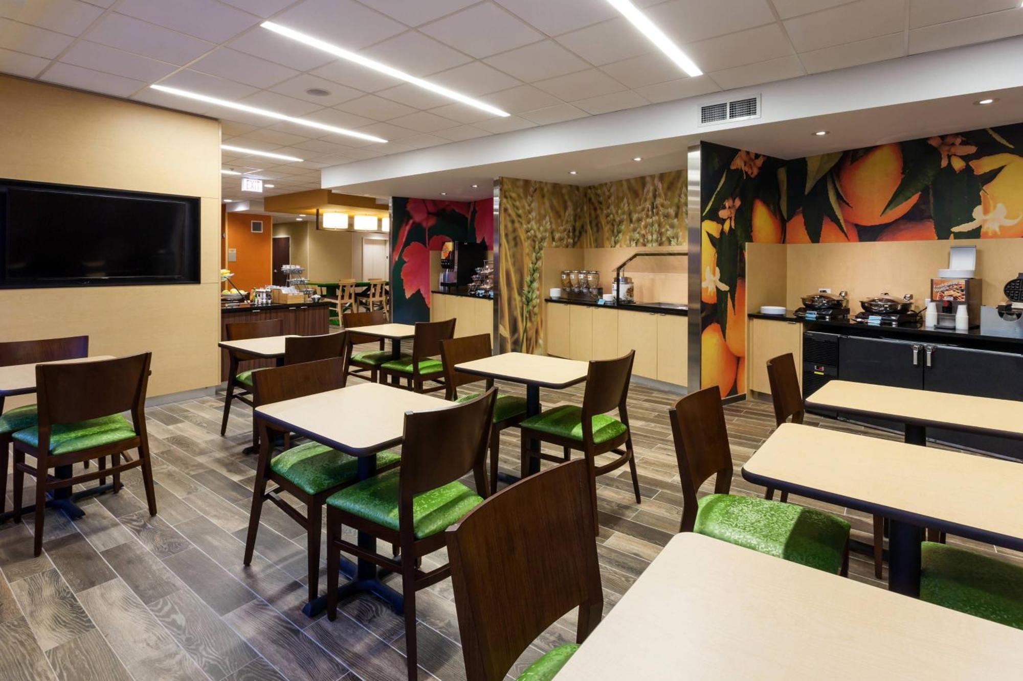 Fairfield Inn And Suites Chicago Downtown-River North Экстерьер фото