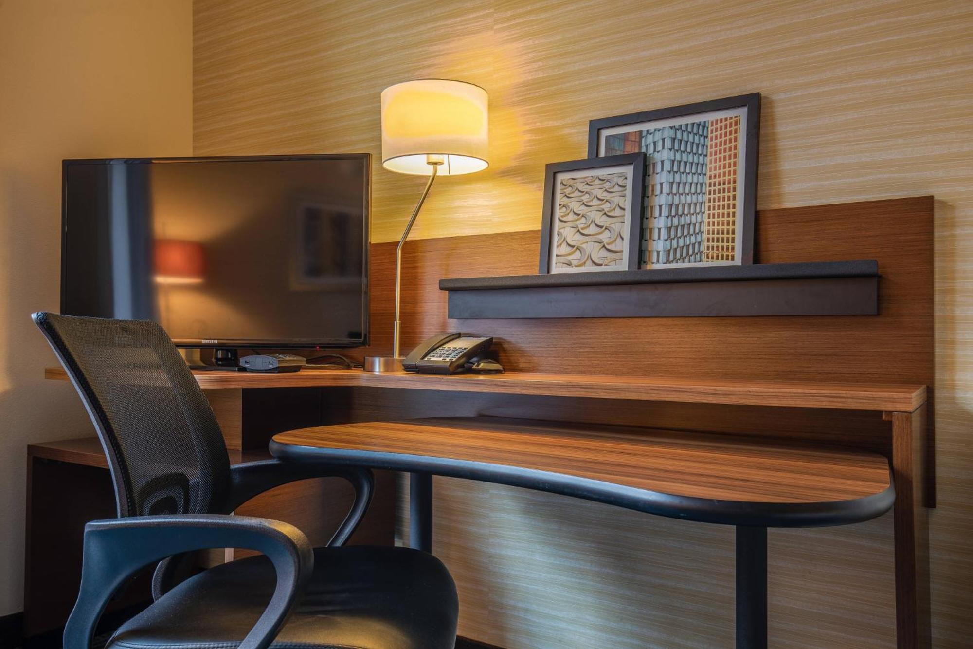 Fairfield Inn And Suites Chicago Downtown-River North Экстерьер фото